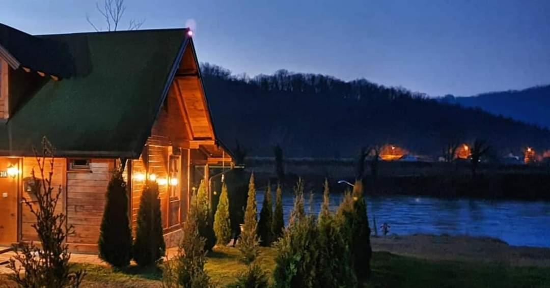 Brvnara Drina Wooden House Drina Case de vacanță